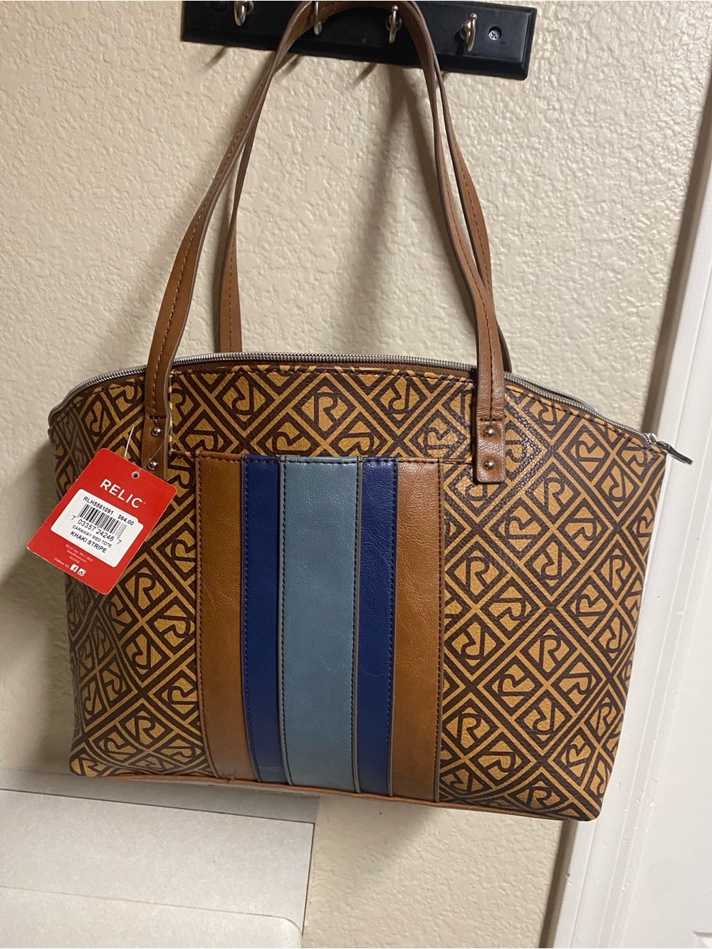 Relic Brown Patterned Shoulder Bag - Picture 3 of 6